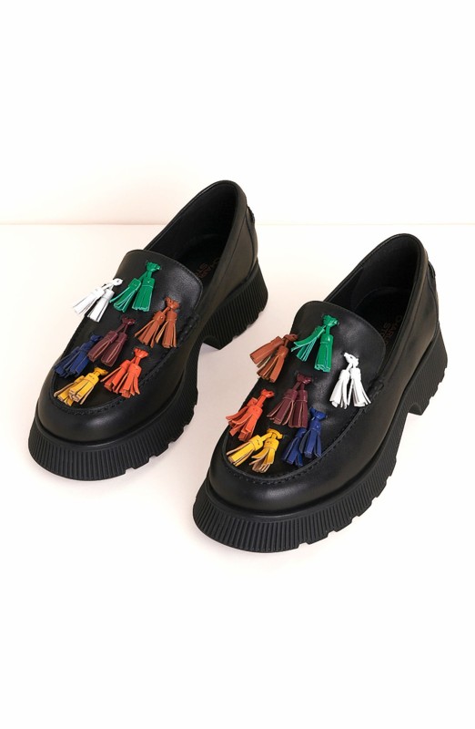 Black formal shoe